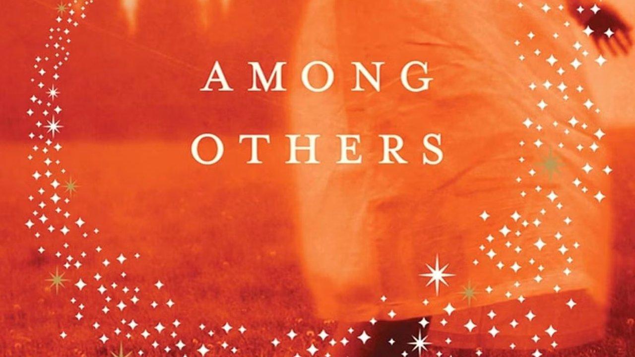 乔·沃尔顿 (Jo Walton) 的《Among Others》封面 乔·沃尔顿 (Jo Walton) 的《Among Others》封面