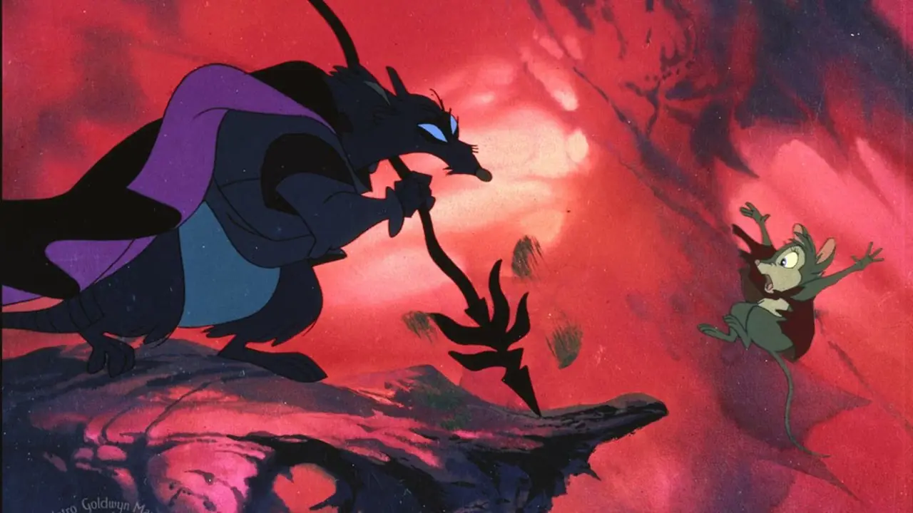 Une souris chassée d'un rebord par un rat avec une lance dans The Secret of NIMH
