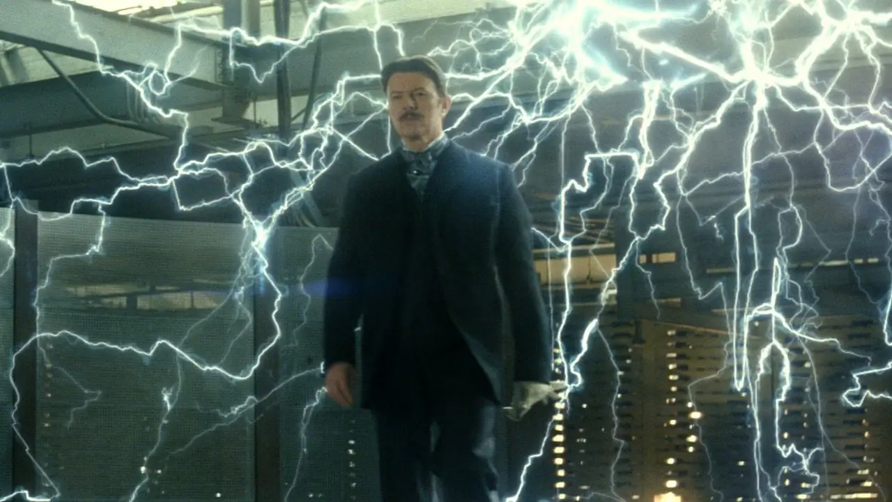 O épico de ficção científica 10/10 de Christopher Nolan contém a linha de abertura mais icônica da história do cinema