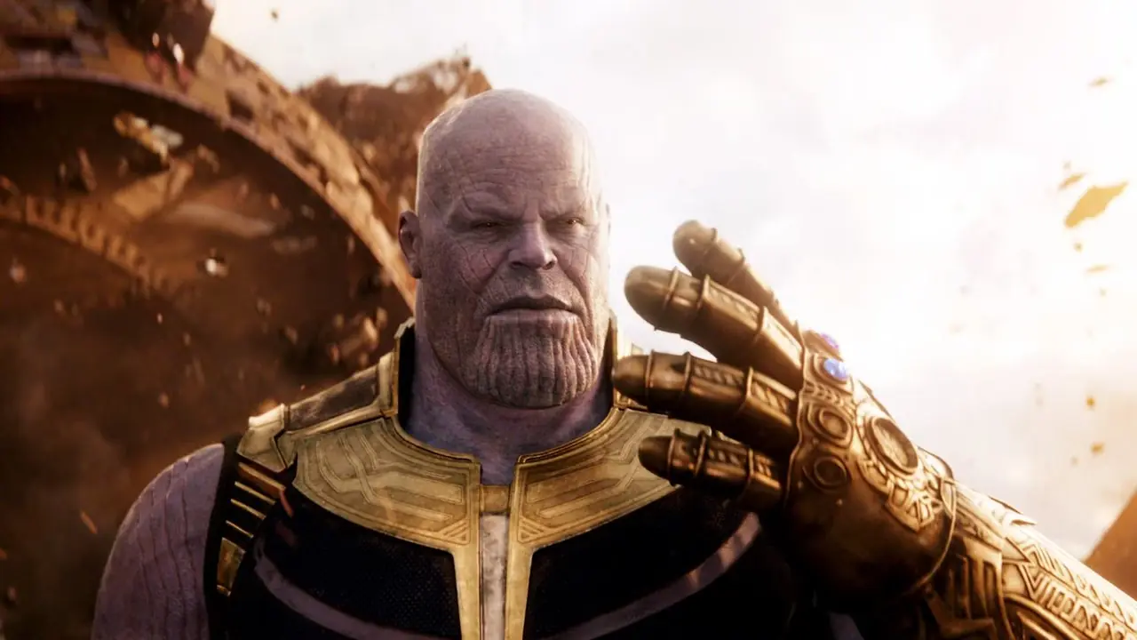 Josh Brolin als Thanos met de Infinity Gauntlet in Avengers: Infinity War