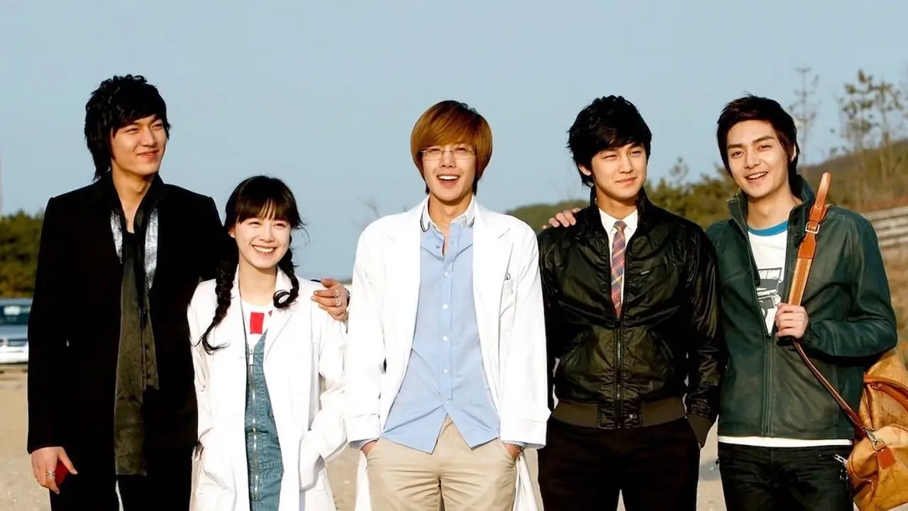 Klasa zespołu dramatu K Boys Over Flowers z 2009 roku. Klasa zespołu dramatu K Boys Over Flowers z 2009 roku.