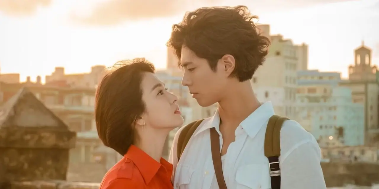 Song Hye-kyo i Park Bo-gum patrzą na siebie w Encounter Song Hye-kyo i Park Bo-gum patrzą na siebie w Encounter