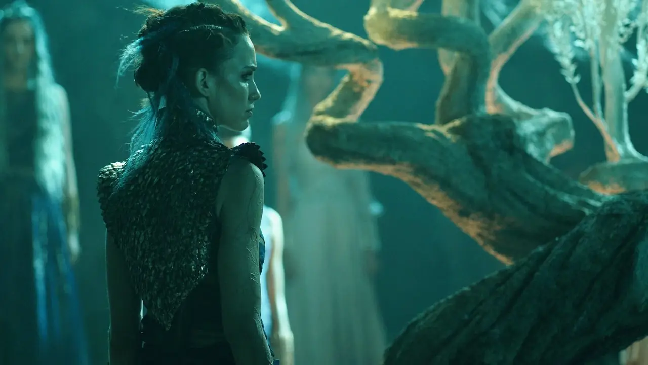 Ruta Gedmintas jako Serafina Pekkala w drugim sezonie His Dark Materials Ruta Gedmintas jako Serafina Pekkala w drugim sezonie His Dark Materials