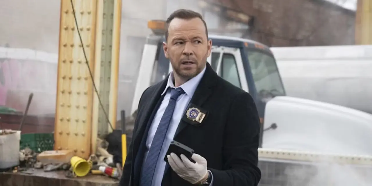 Danny (Donnie Wahlberg) sulla scena del crimine in Blue Bloods