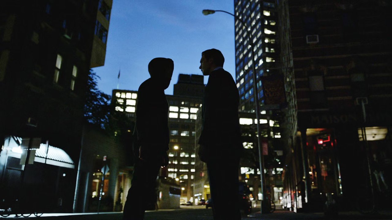 大卫·芬奇 (David Fincher) 与威廉·吉布森 (William Gibson) 联手打造一部 45 集惊悚片，结局堪称最佳结局之一