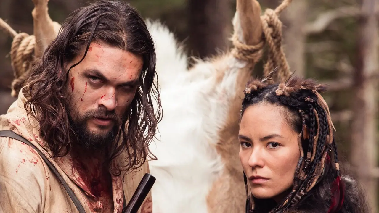 Serial „Patriot spotyka miliardy” Jasona Momoa na Netfliksie nadal jest mocno niedoceniany 9 lat później