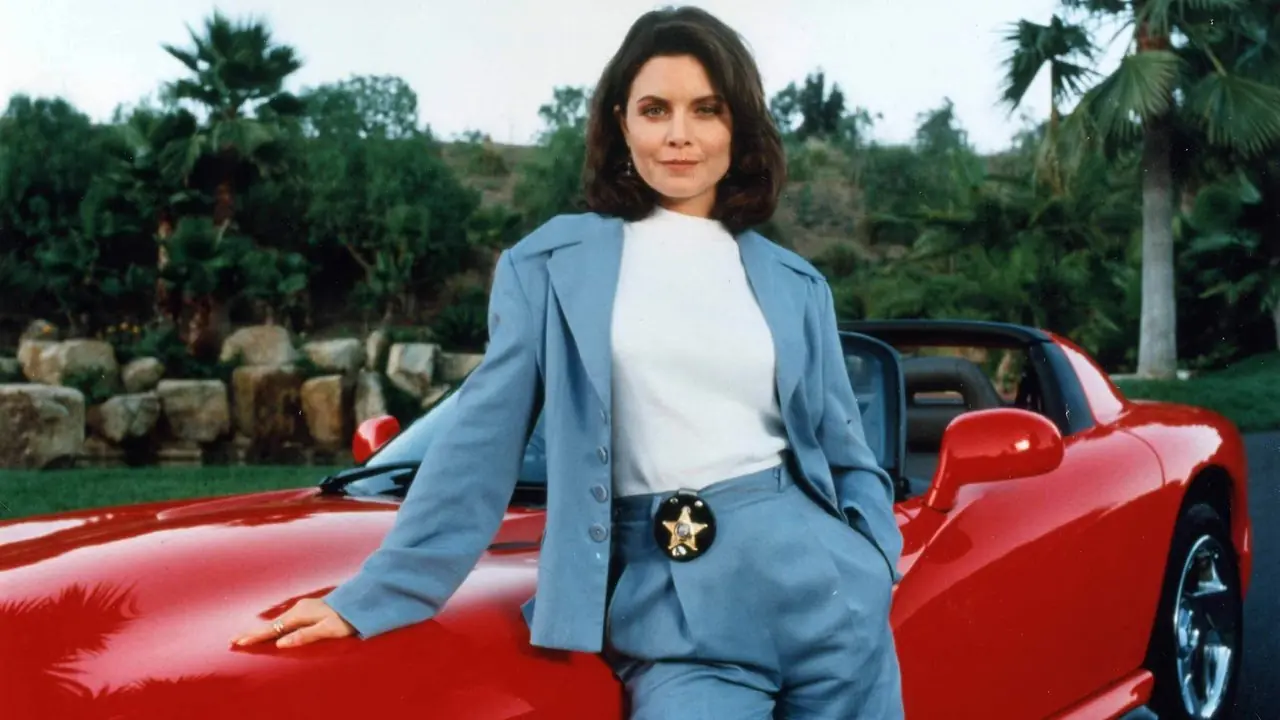 لقطة ترويجية لـ Mitzi Kapture بدور ريتا لي لانس في فيلم Silk Stalkings.