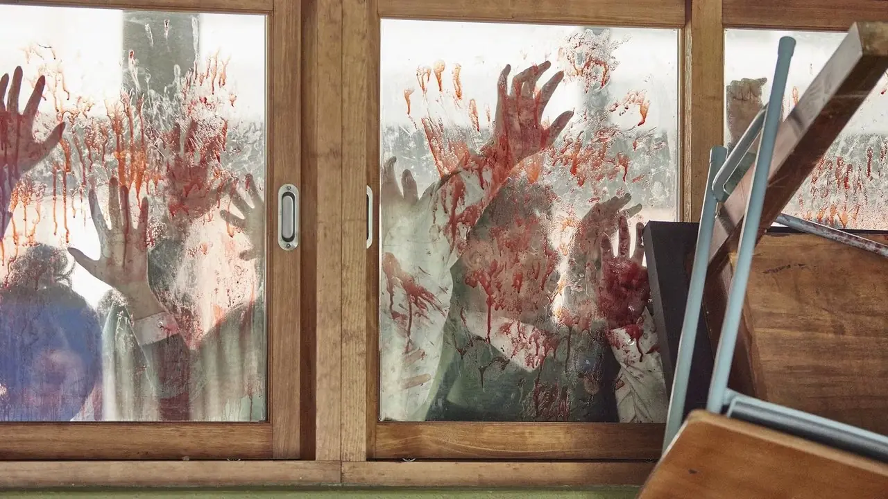 تطلق Netflix مسلسل Zombie المكون من 12 حلقة والذي يدمج Resident Evil مع Evil Dead من أجل الاستمتاع المطلق