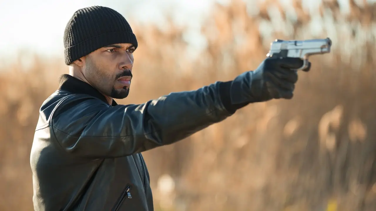 Omari Hardwick som James