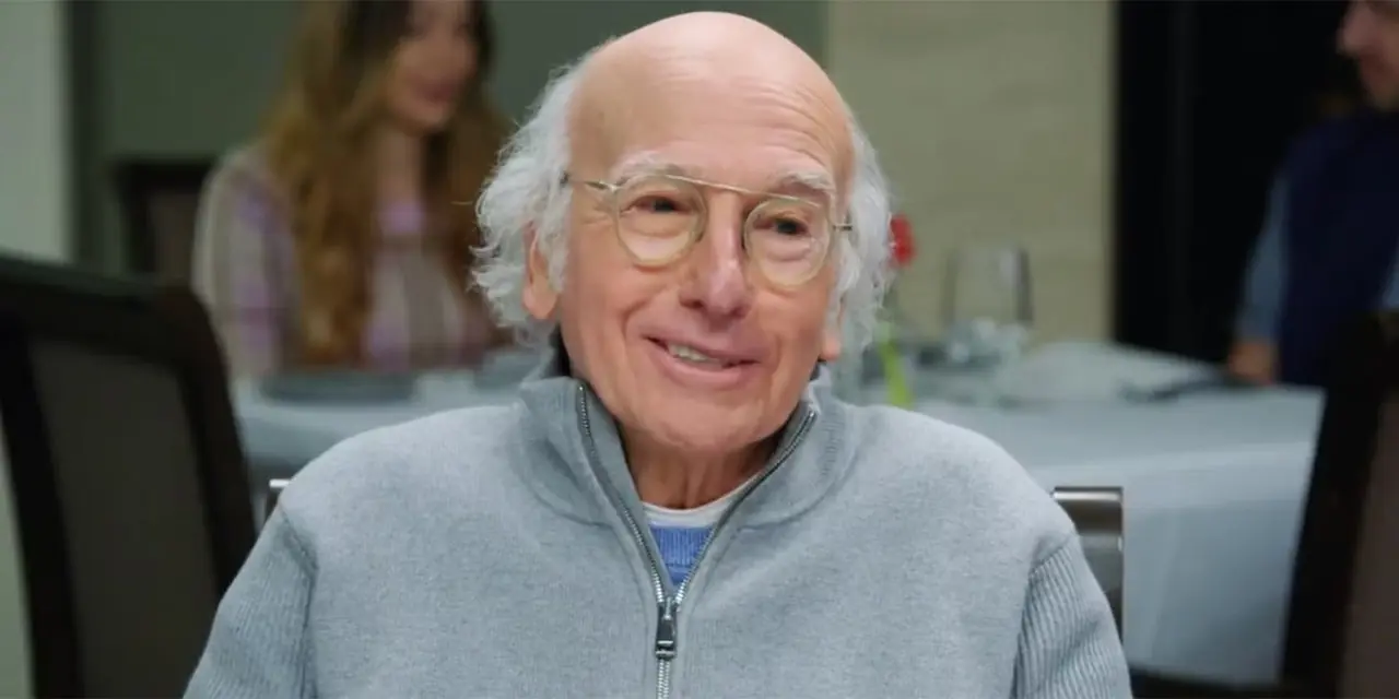 Larry David lacht in Curb Your Enthusiasm seizoen 12