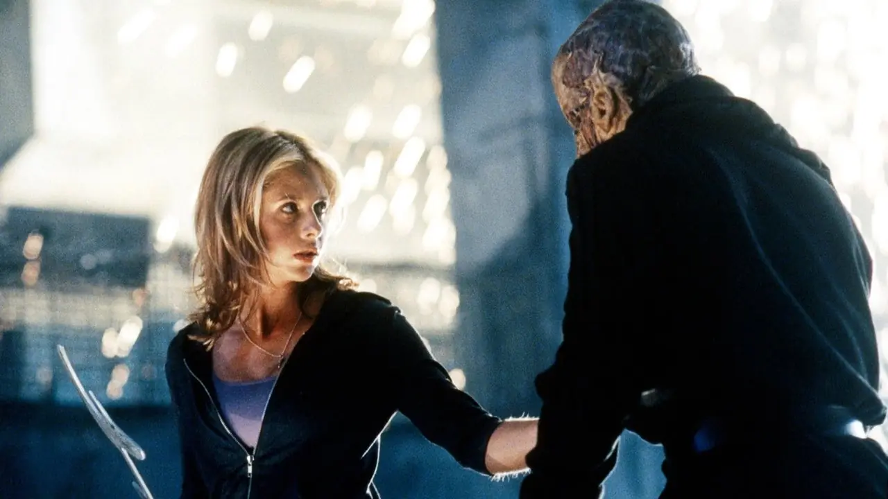 Buffy the Vampire Slayer에서 버피는 뱀파이어와 싸웁니다. Buffy the Vampire Slayer에서 버피는 뱀파이어와 싸웁니다.