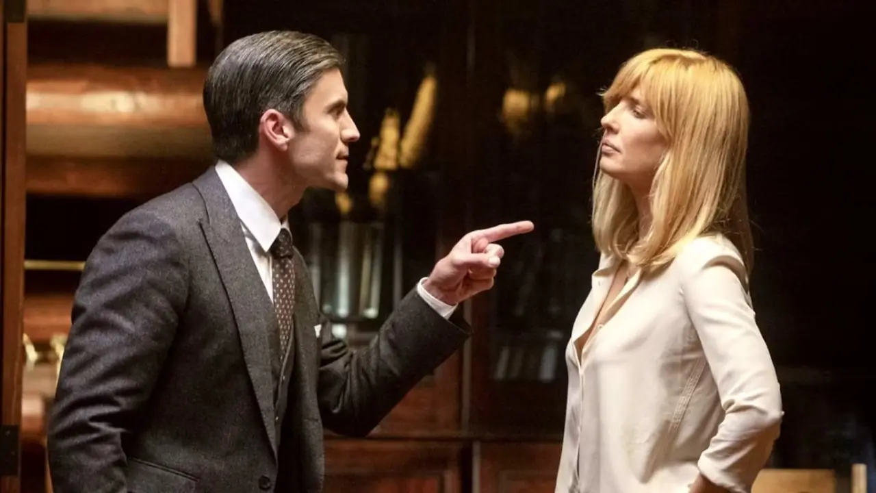 Beth y Jamie discutiendo en Yellowstone Beth y Jamie discutiendo en Yellowstone