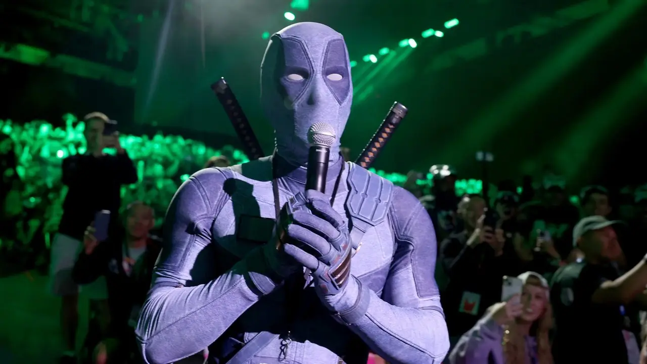 Ryan Reynolds como Deadpool en el panel SDCC Hall H 2026 de Marvel Studios Ryan Reynolds como Deadpool en el panel SDCC Hall H 2026 de Marvel Studios