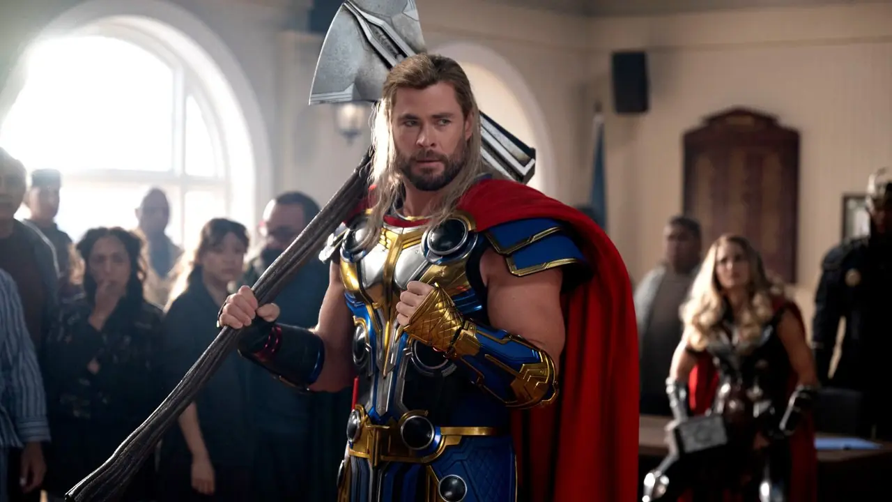 Clasificado: 7 armas de MCU que eclipsan al Stormbreaker de Thor