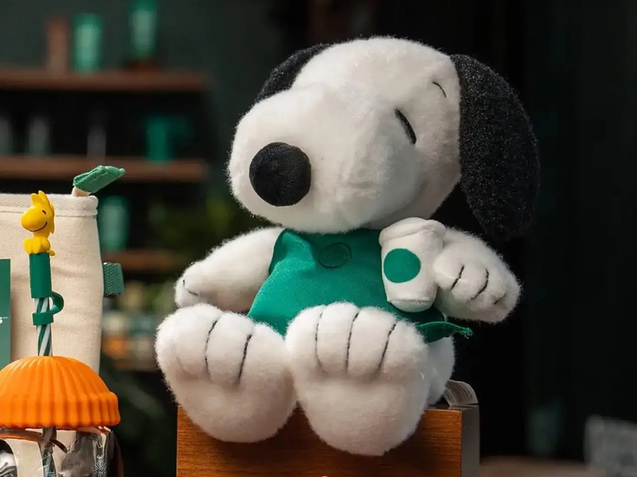 Peanuts X Starbucks-samenwerking met Snoopy Plush