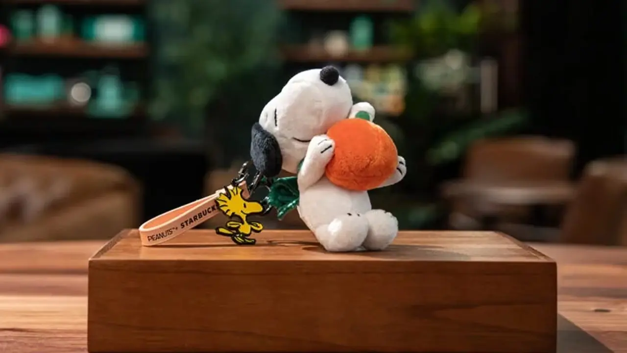 Peanuts X Starbucks-samenwerking met Snoopy en Woodstock Bag Charm