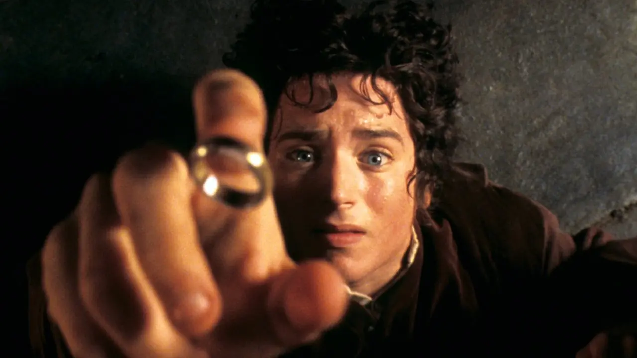 Elijah Wood nel ruolo di Frodo Baggins in Il Signore degli Anelli: La Compagnia dell'Anello (2001)