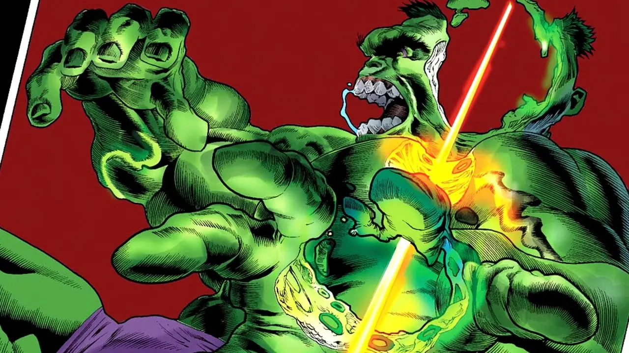 تم إطلاق النار على Hulk بالليزر في The Immortal Hulk #37