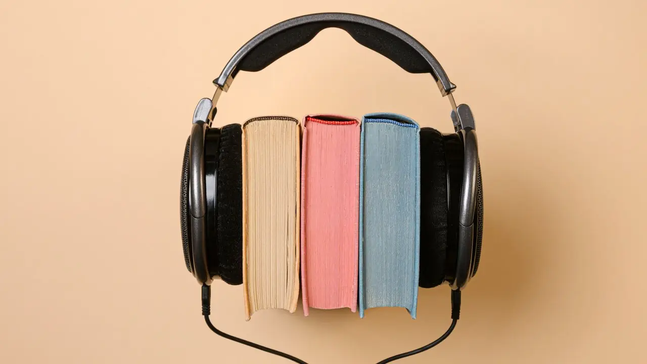 5 fantasy-audioboeken met beroemde vertellers die de filmaanpassing overtreffen