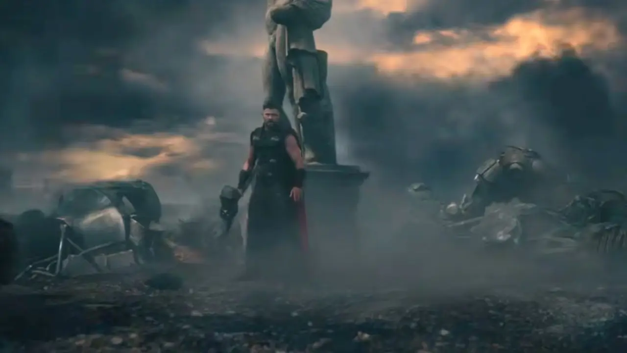 Avengers Kıyamet Fragmanı Arka Planda Nöbetçilerle Thor Avengers Kıyamet Fragmanı Arka Planda Nöbetçilerle Thor