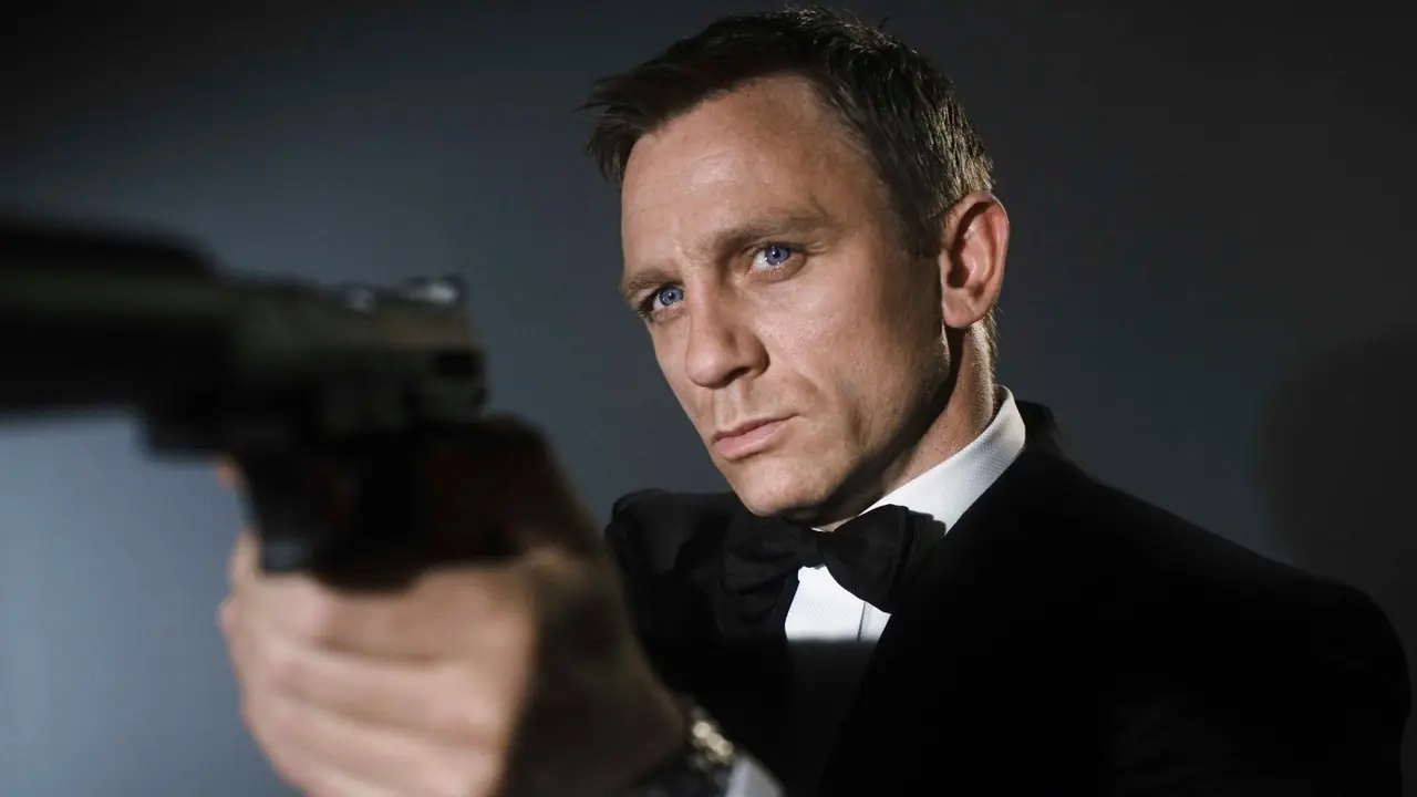 Daniel Craig na zdjęciu promocyjnym Casino Royale