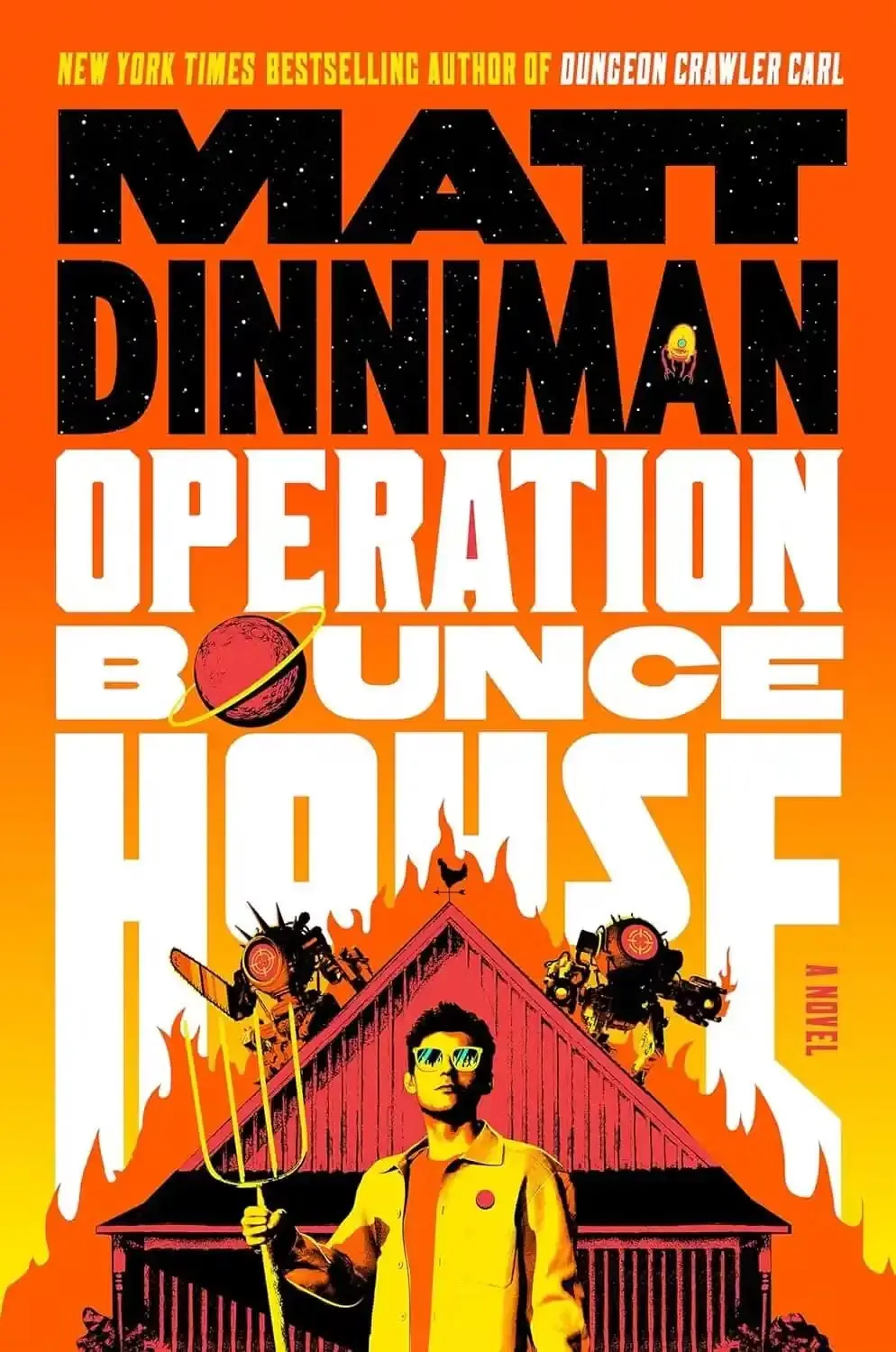 A capa do livro Operation Bounce House, de Matt Dinniman, mostra um fazendeiro com seu celeiro em chamas A capa do livro Operation Bounce House, de Matt Dinniman, mostra um fazendeiro com seu celeiro em chamas