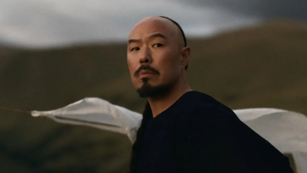 EAST OF EDEN, Hoon Lee, (Temporada 1, ep. 103, transmitida el 1 de octubre de 2026). foto: