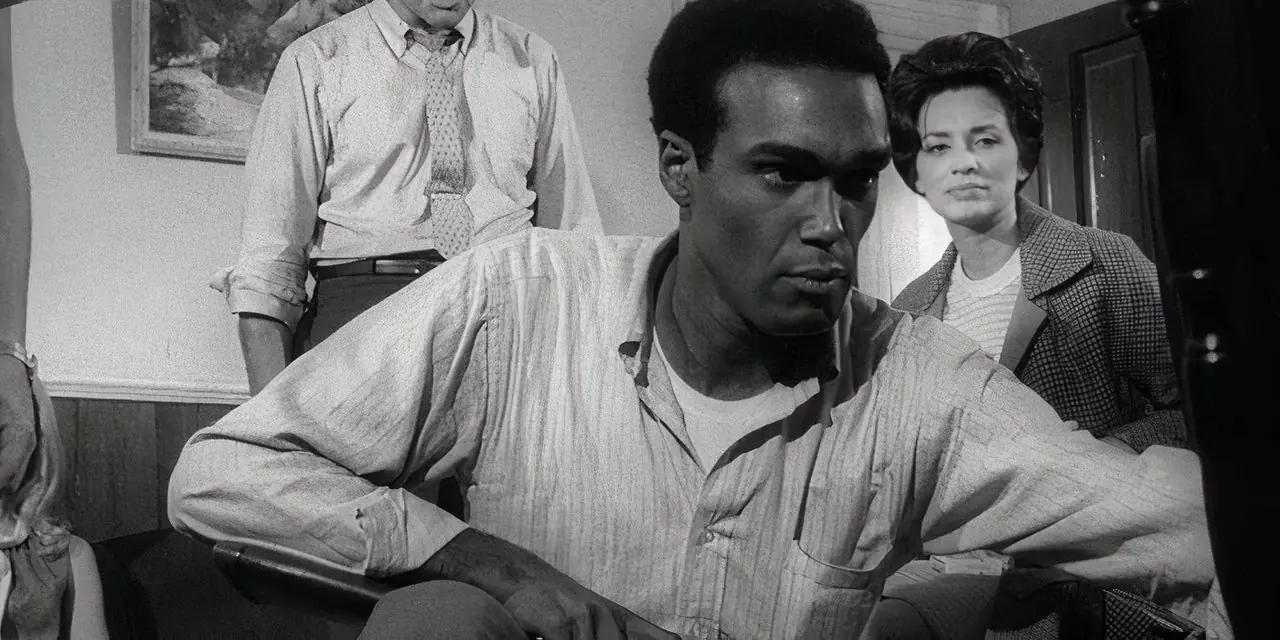 Um homem armado em Night of the Living Dead