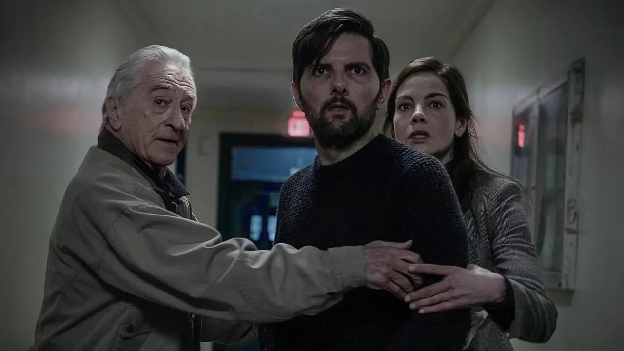 Robert de Niro e Michelle Monaghan trattengono Adam Scott in The Whisper Man