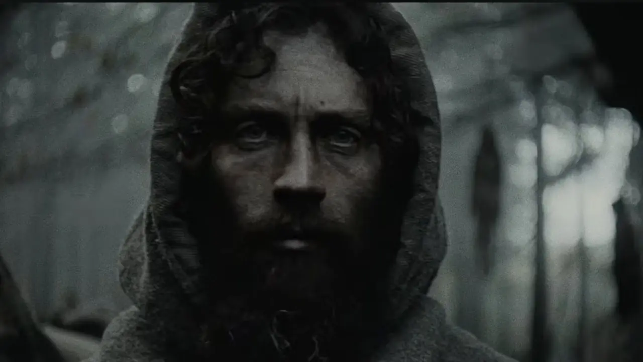 Aaron Taylor-Johnson Werwulf'ta ileriye bakıyor Aaron Taylor-Johnson Werwulf'ta ileriye bakıyor