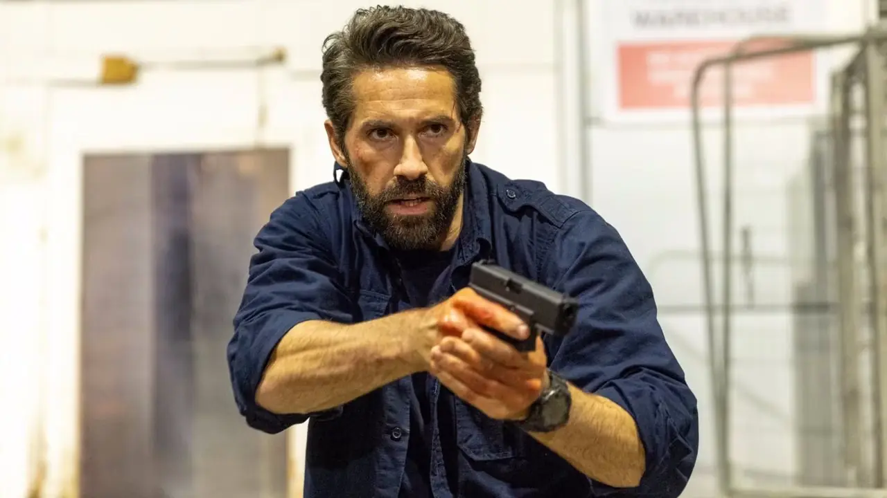 Il trequel ad alto numero di ottani di Scott Adkins fonde l'energia dei Mercenari con l'Olympus e regala emozioni forti