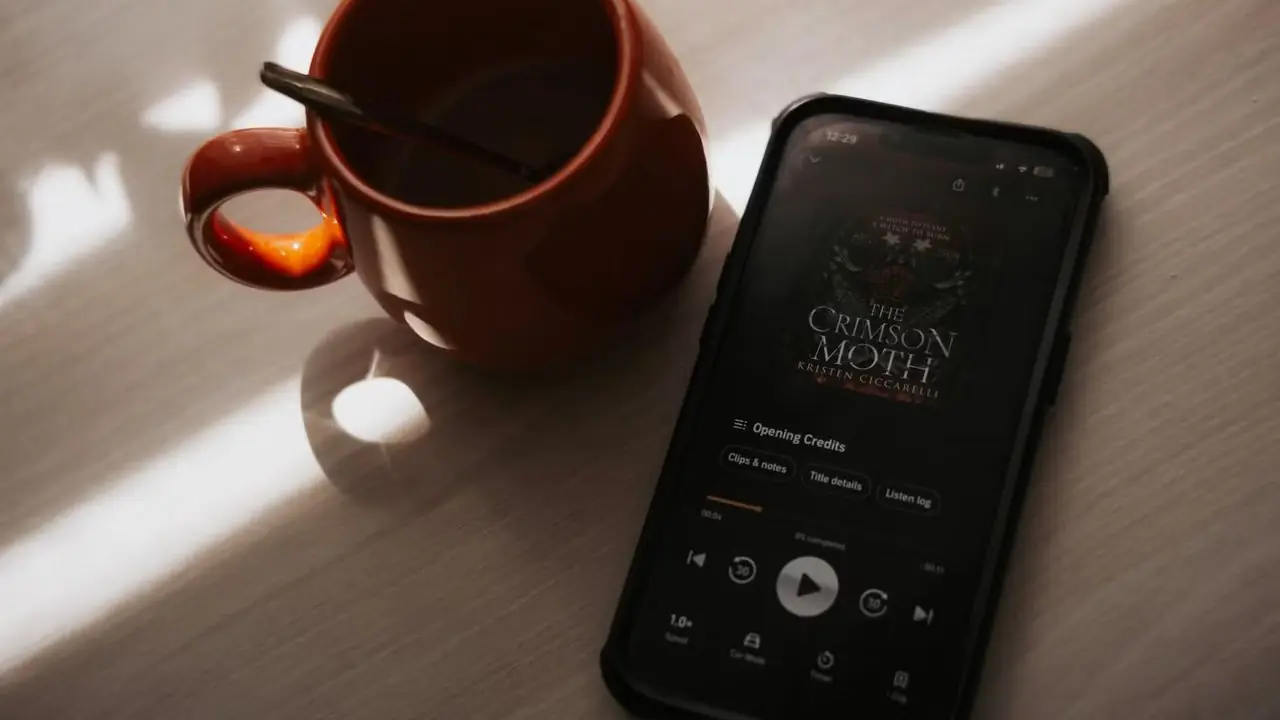 Los mejores narradores de audiolibros de fantasía que necesitas escuchar
