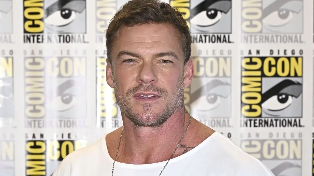 Alan Ritchson의 최신 베스트셀러 소설 각색이 2년 만에 첫 번째 주요 업데이트를 받습니다.