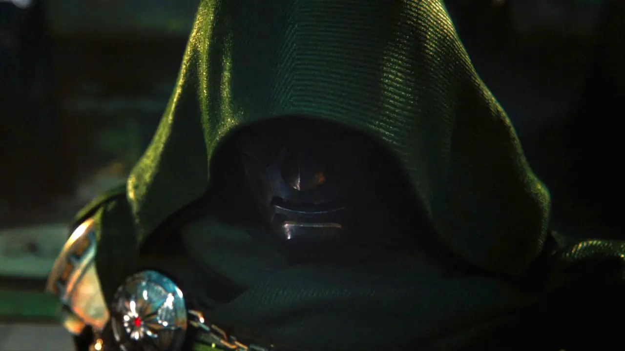 Doutor Destino de cabeça baixa em Vingadores: Apocalypse