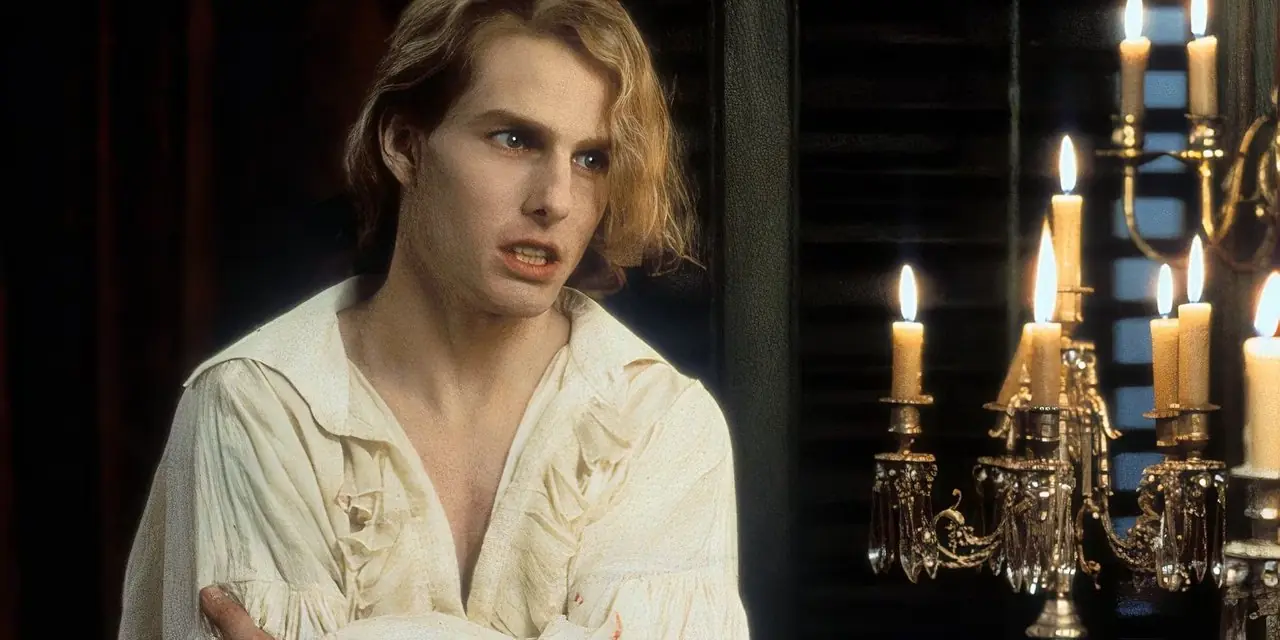 Tom Cruise mit verschränkten Armen als Lestat im Interview mit dem Vampir