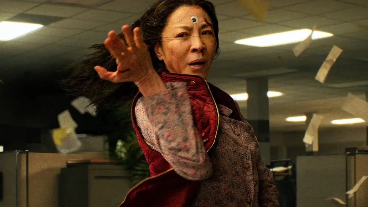 Everything Everywhere All at Once montre toujours Evelyn Quan Wang de Michelle Yeoh
