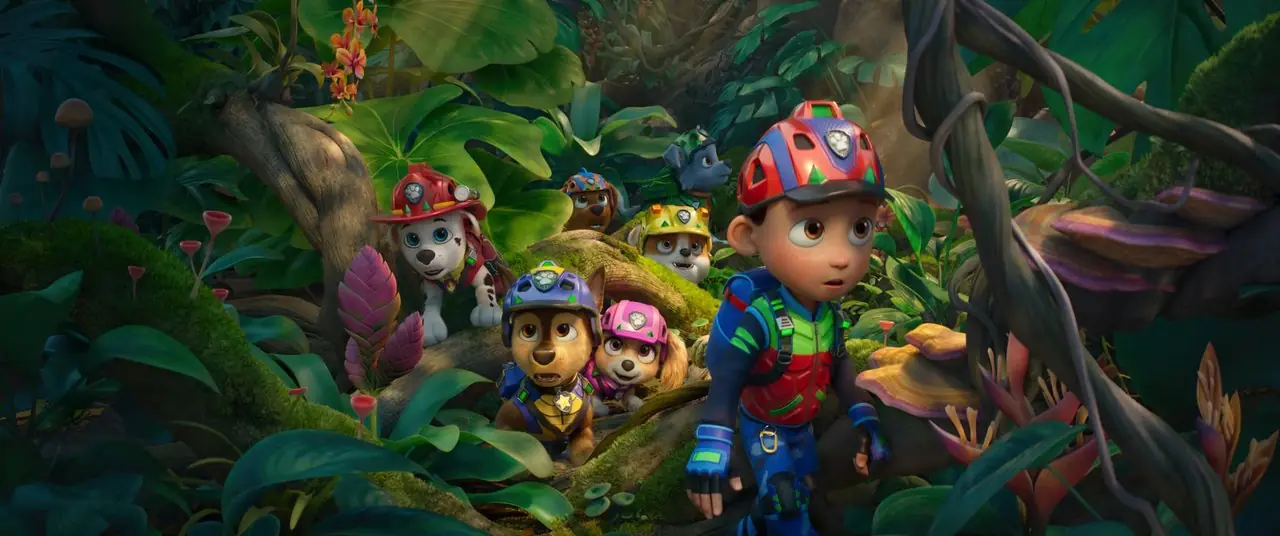 PAW PATROL: THE DINO MOVIE, från vänster: Marshall (röst: Carter Young), Chase (röst: Rain Janjua), Skye (röst: Mckenna Grace), Zuma (röst: Nylan Parthipan), Rubble (röst: Lucien Duncan-Reid), Rocky (röst: William Desrosiers: Henry Bolan, Ryder (röst 2: Henry Bolan), Ryder (röst 2).