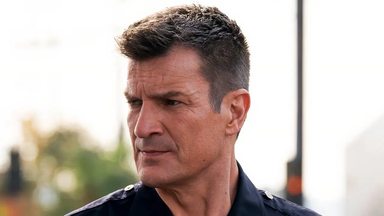 Nathan Fillion como John Nolan em The Rookie temporada 7, episódio 16