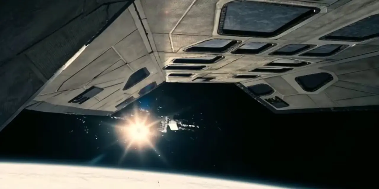 Endurance przygotowuje się do dokowania w Interstellar. Endurance przygotowuje się do dokowania w Interstellar.