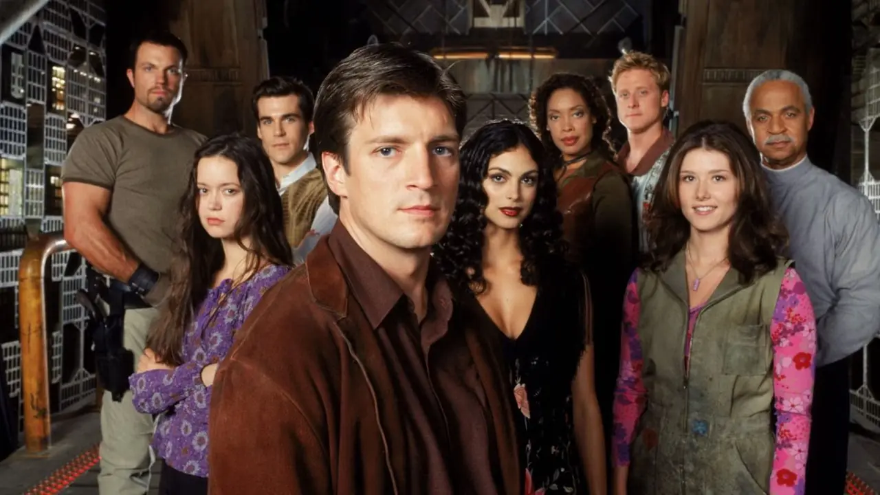 Nathan Fillion y el resto del elenco de Firefly Nathan Fillion y el resto del elenco de Firefly