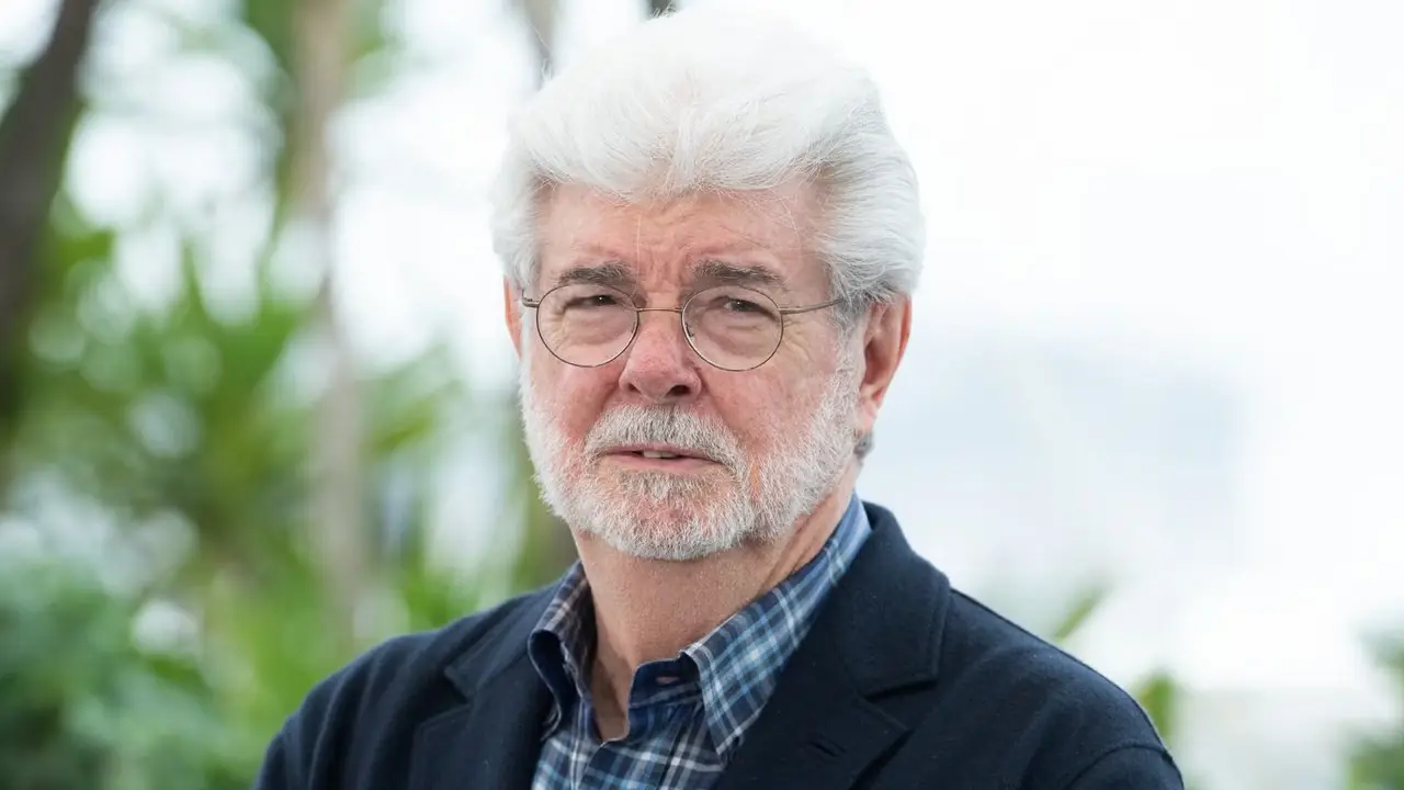 조지 루카스 저스트 로우키(George Lucas Just Lowkey)가 디즈니 스타워즈에 대해 좋아하는 점을 전 세계에 밝혔습니다(많지는 않습니다).