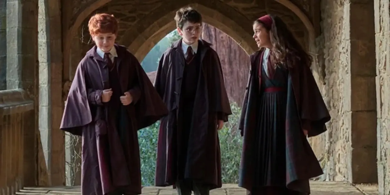 Ron, Harry y Hermione en la serie Harry Potter de HBO Ron, Harry y Hermione en la serie Harry Potter de HBO