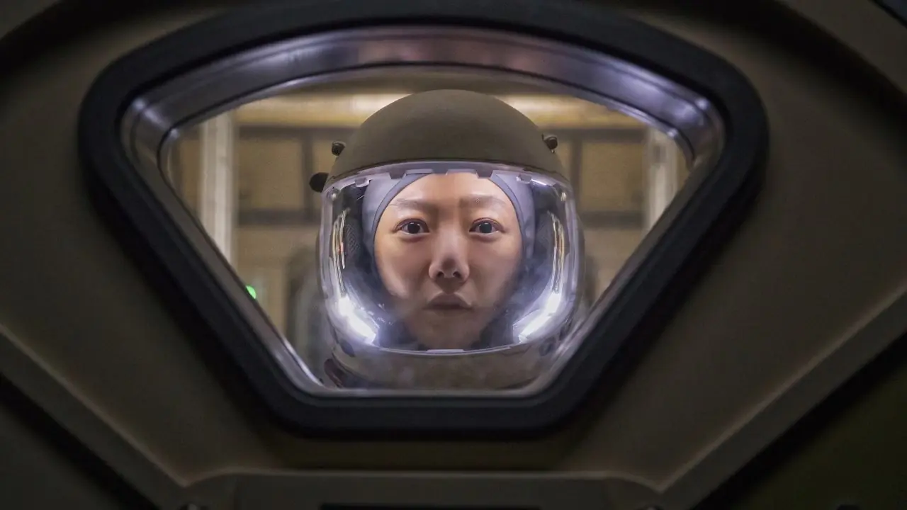 H.P. Lovecraft Meets Interstellar: Netflixs 8-delte Sci-Fi Epic