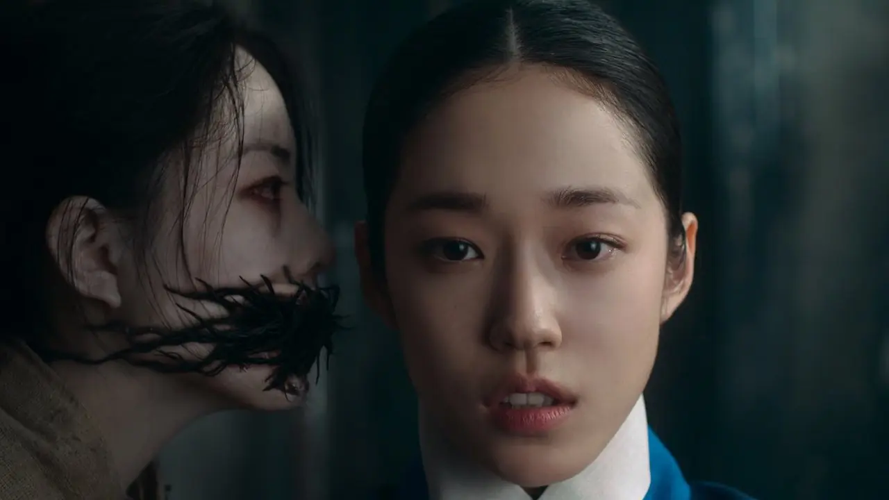 Saeng-gang في الدراما الكورية الخيالية المظلمة The East Palace من Netflix.
