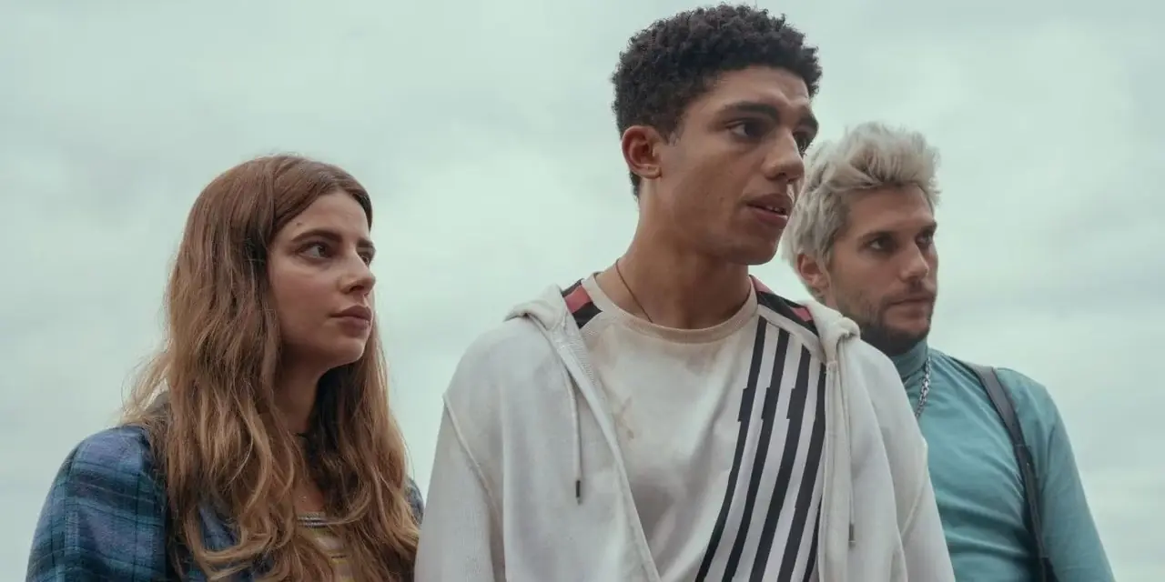 Annalise (Nadia Parkes), Gabriel (Emilien Vekemans) et Nathan (Jay Lycurgo) regardent quelque chose dans Half Bad – The Bastard Son & The Devil Himself. Annalise (Nadia Parkes), Gabriel (Emilien Vekemans) et Nathan (Jay Lycurgo) regardent quelque chose dans Half Bad – The Bastard Son & The Devil Himself.