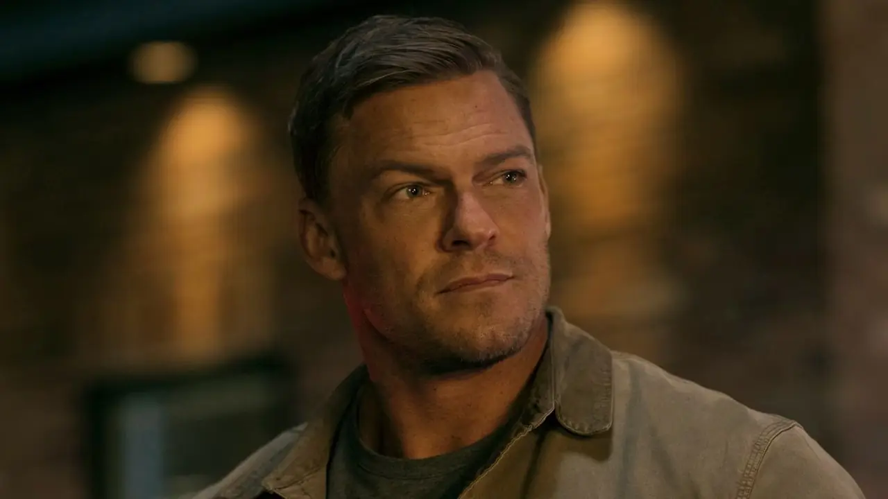 Alan Ritchson como Jack Reacher