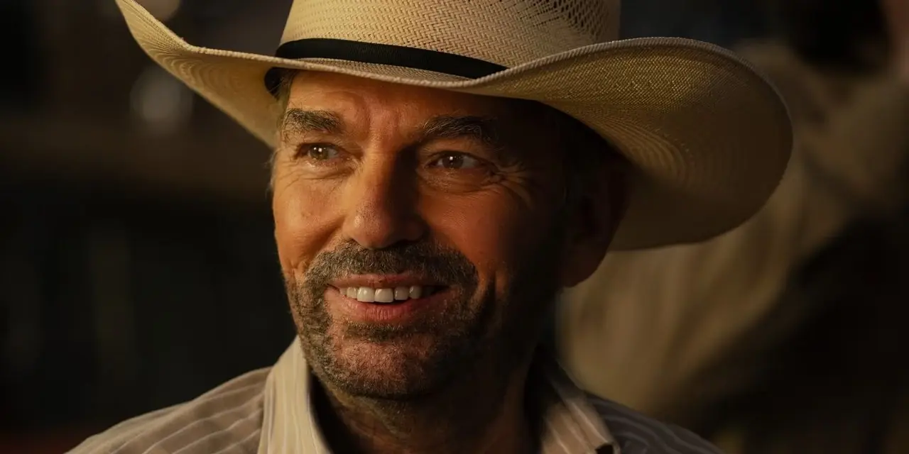 Billy Bob Thornton smiler i Landman sesong 1