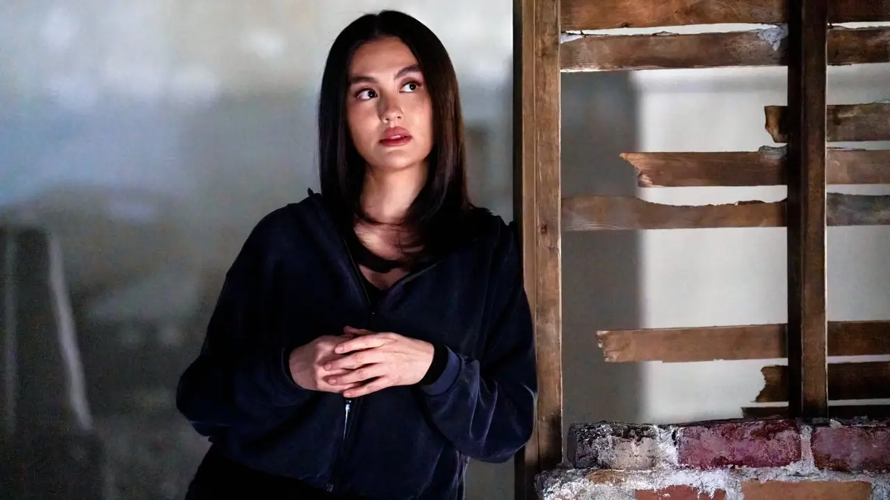 Agnez Mo als Lila mit einer Klinge in Reacher Staffel 4, Folge 5 Agnez Mo als Lila mit einer Klinge in Reacher Staffel 4, Folge 5