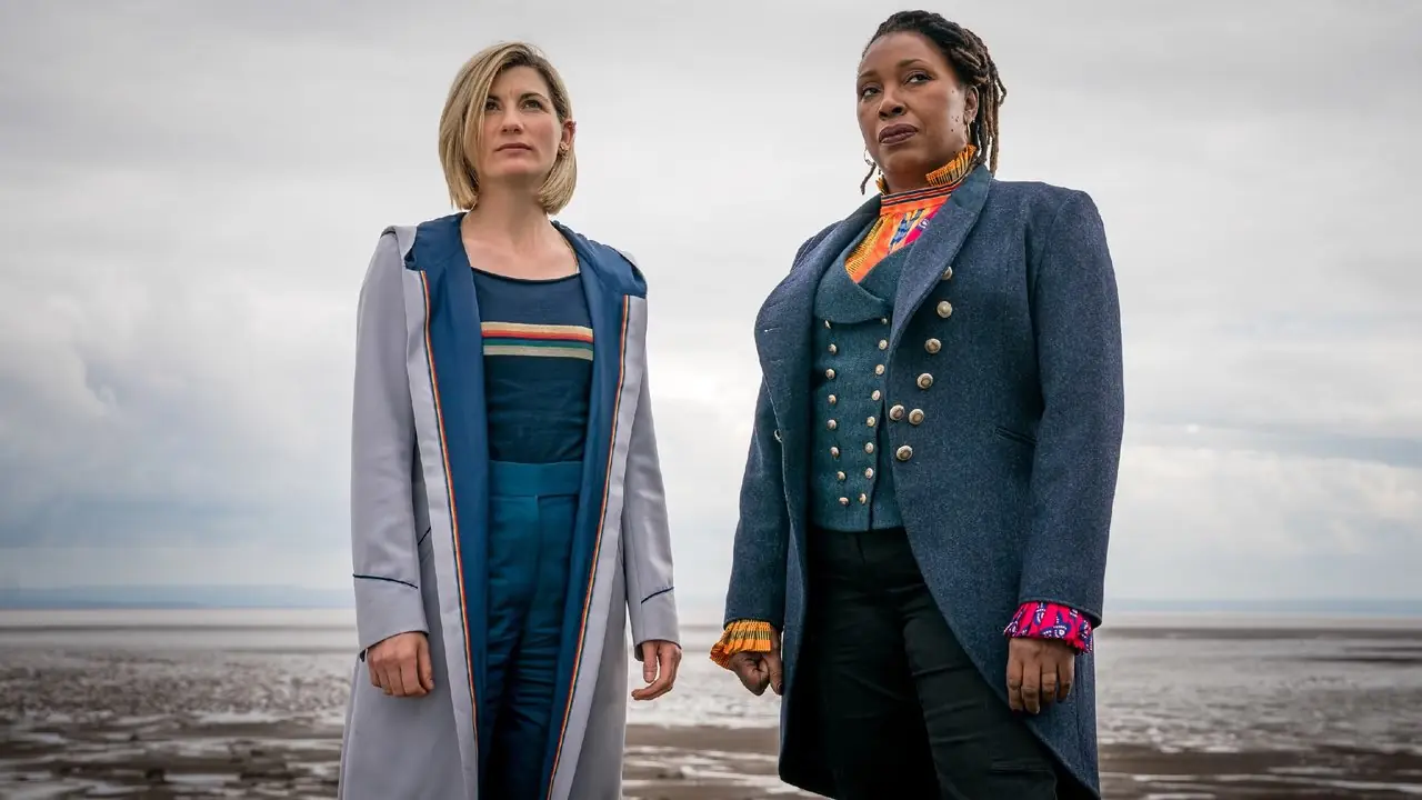Jodie Whittaker y Jo Martin en Doctor Who