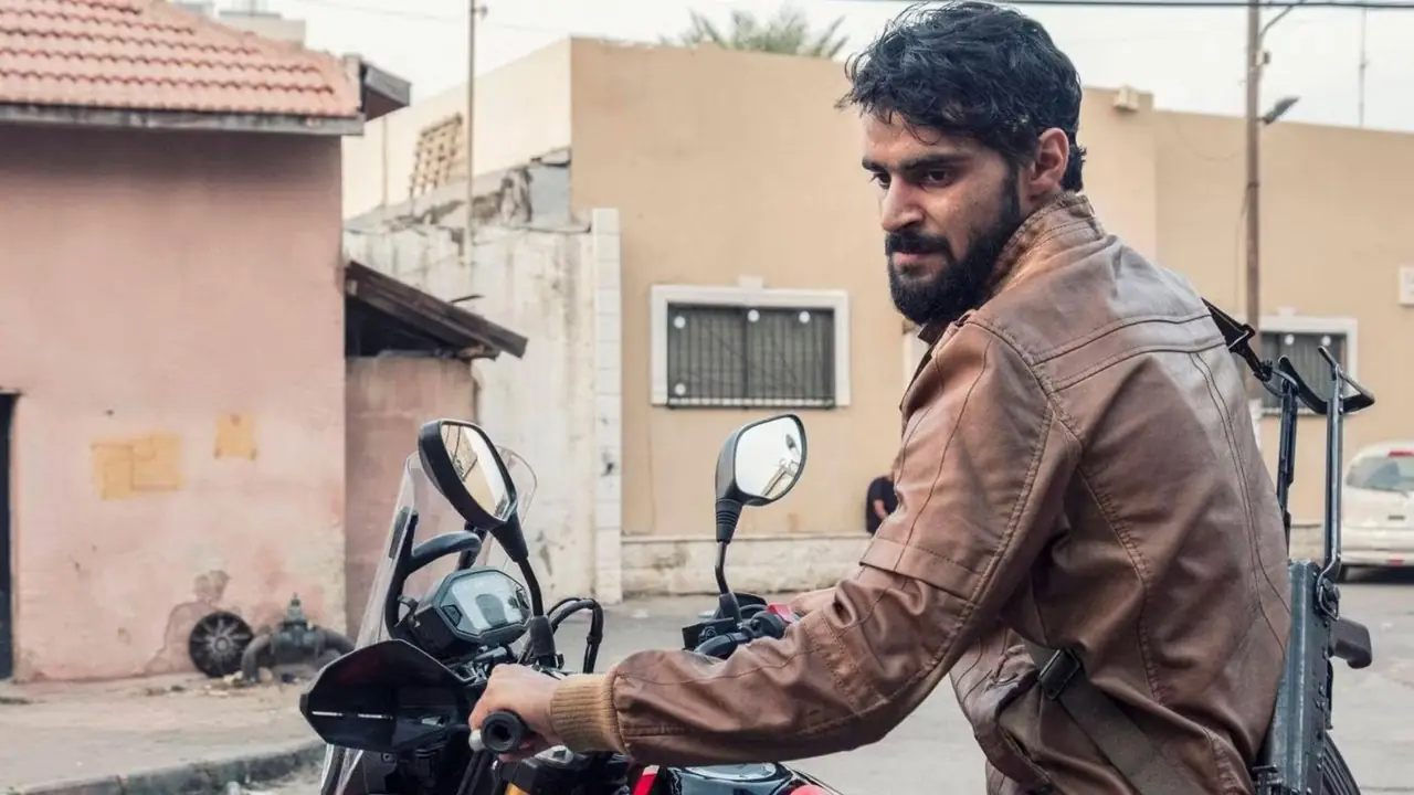 Dimenticate 24, questo thriller d'azione di 5 stagioni con una colonna sonora al 100% di Rotten Tomatoes sta prendendo il sopravvento su Netflix